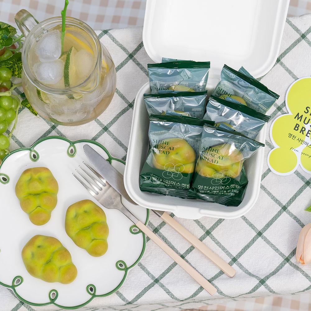 Yeongcheon Shine muscat Bread 12pcs gift set