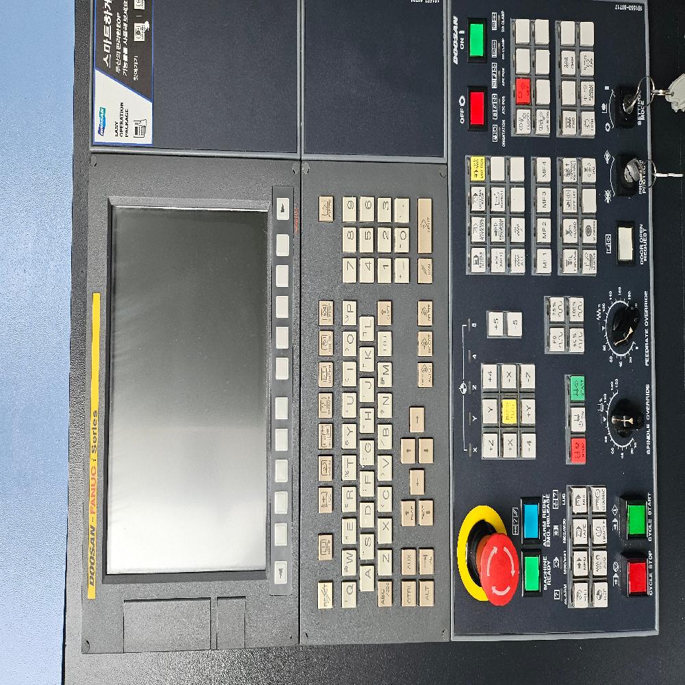 DOOSAN VERTICAL MACHINING CENTER MYNX6500 (2016, USED)